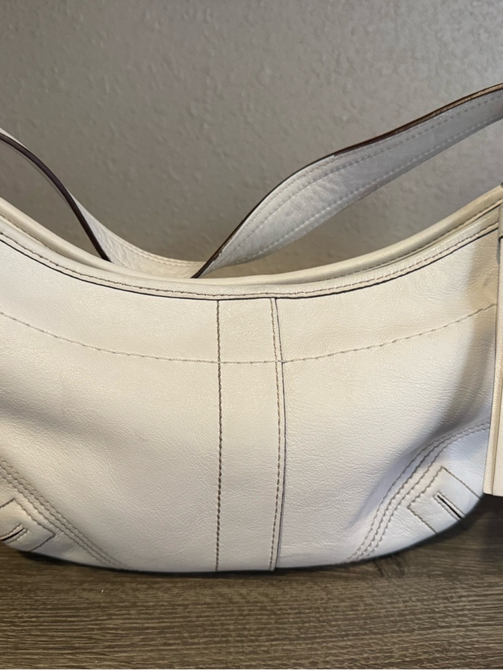 Coach White Leather Shoulder Bag